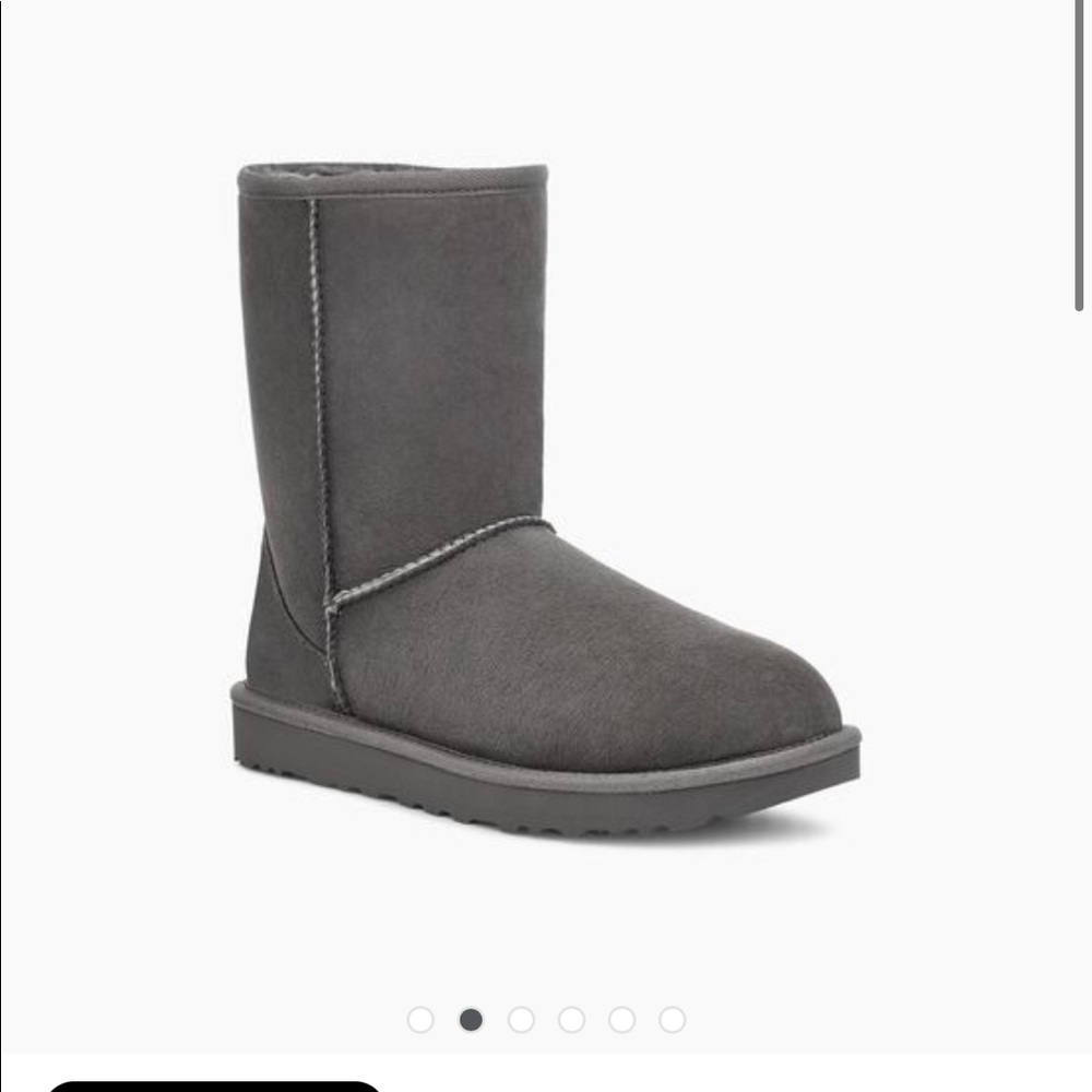 Classic Short II Ugg boots in gray